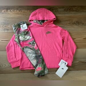 Nike Girls soft hooded top & leggings set size 5(NWT)~PRICE IS FIRM NO OFFERS~